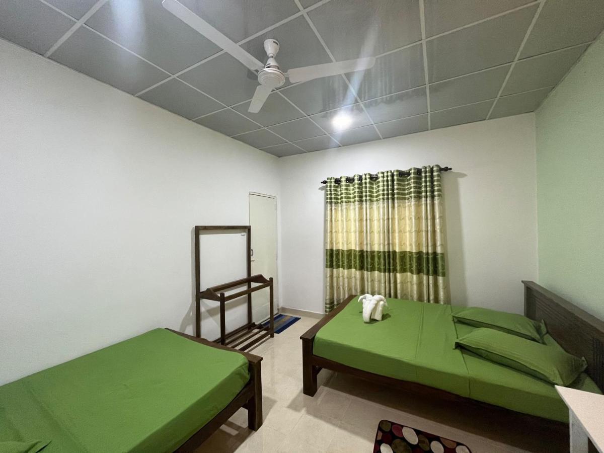 The Lake Round Guest House แคนดี้ ภายนอก รูปภาพ